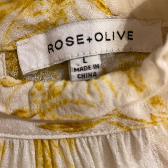 Rose & Olive beige with soft yellow print roses short sleeve blouse size large - Picture 7 of 7